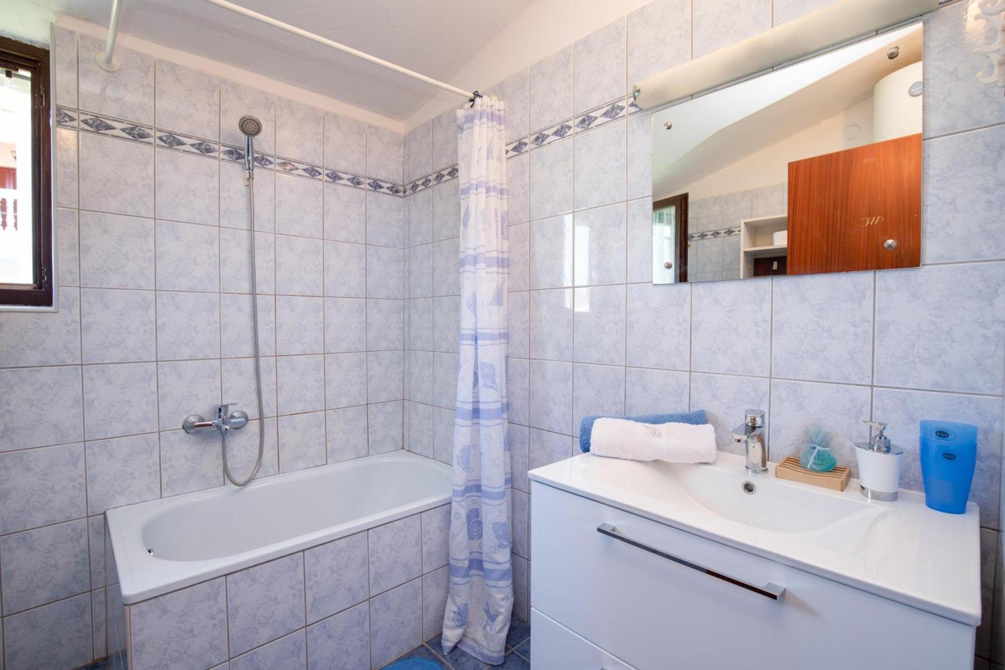 Apartments Brankica Island - Happy Rentals Vantacici Esterno foto