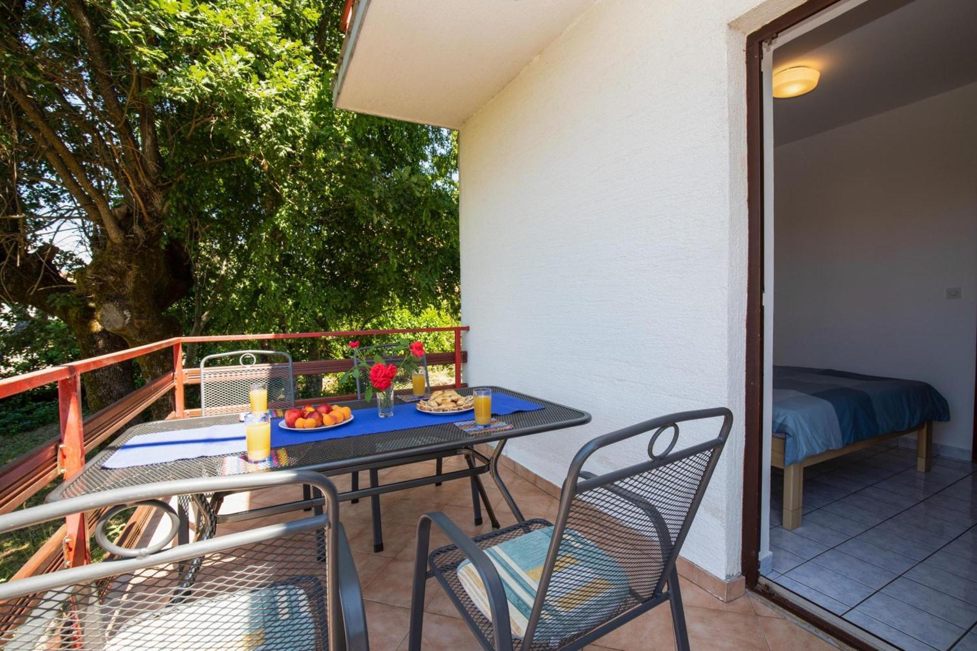 Apartments Brankica Island - Happy Rentals Vantacici Esterno foto