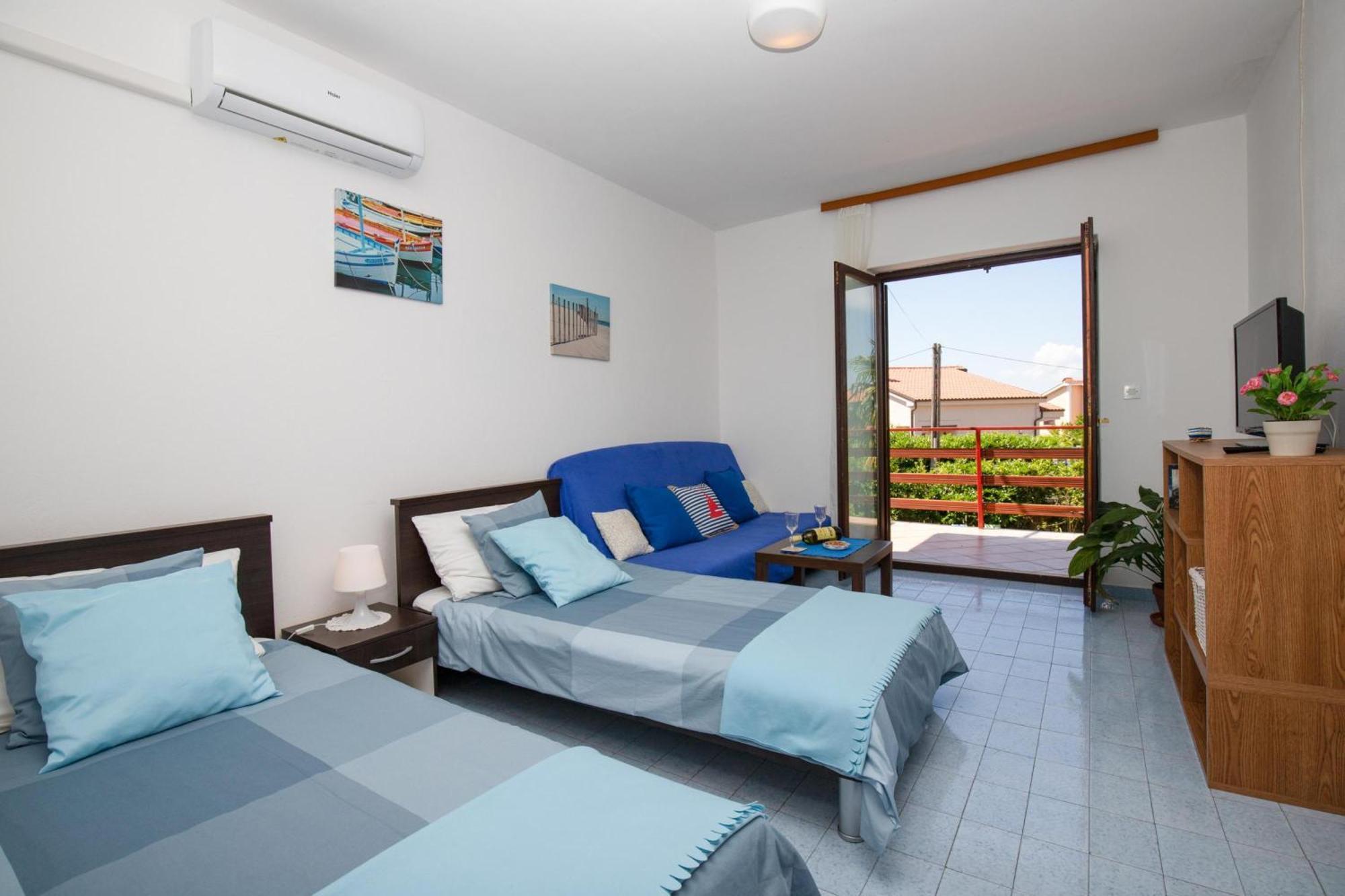 Apartments Brankica Island - Happy Rentals Vantacici Esterno foto